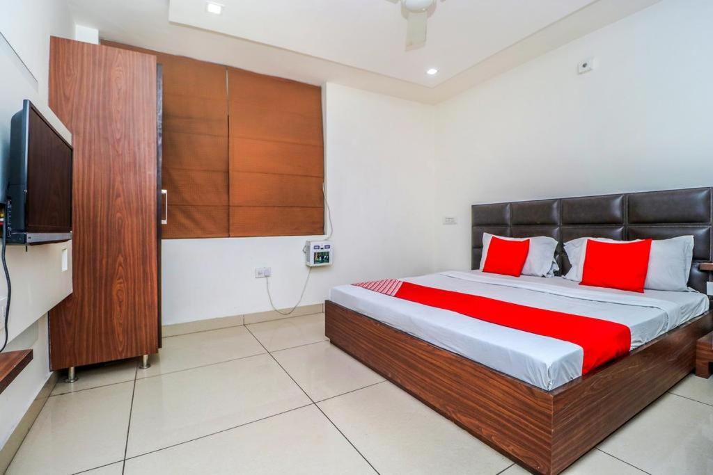 Hotel Sartaj Ludhiana Exterior photo